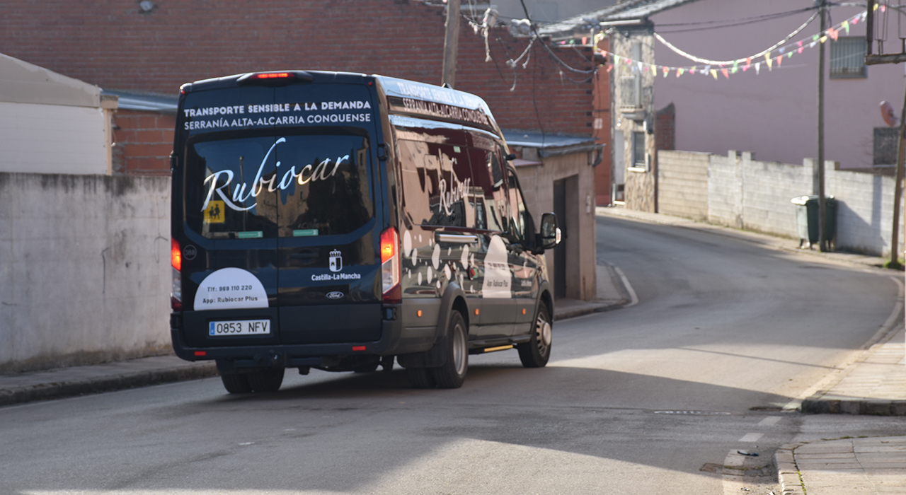 Cerca de 1.900 viajeros avalan el éxito del Transporte a la Demanda Serranía Alta-Alcarria conquense en los primeros seis meses 1 Cerca de 1.900 viajeros avalan el éxito del Transporte a la Demanda Serranía Alta-Alcarria conquense en los primeros seis meses