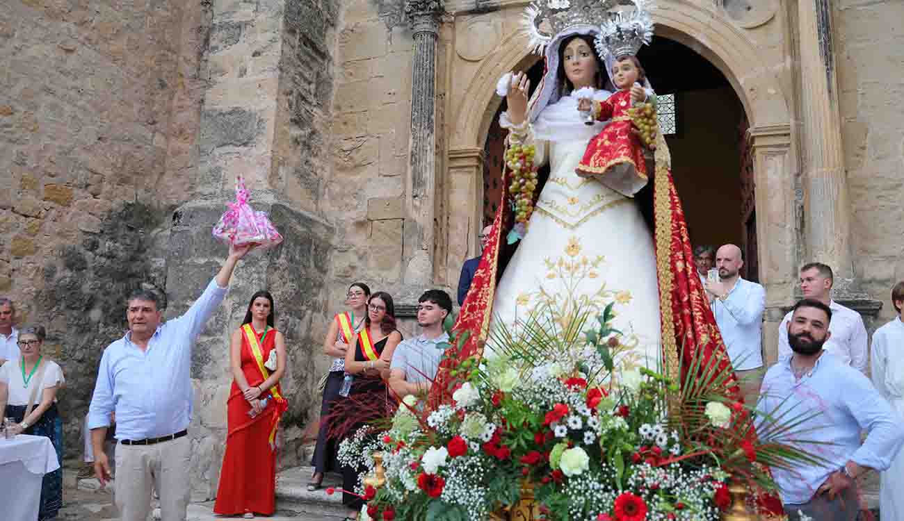 Cogolludo renueva ante la Virgen de los Remedios una devoción con más de cuatro siglos de historia Cogolludo renueva ante la Virgen de los Remedios una devoción con más de cuatro siglos de historia