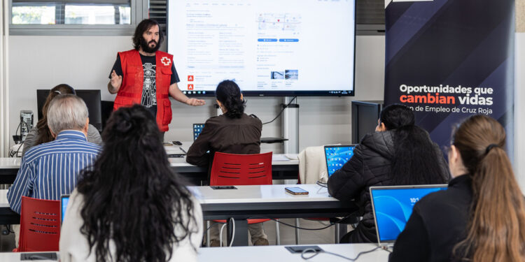 Cruz Roja lanza once cursos gratuitos de empleo en Guadalajara y Azuqueca con 165 plazas Cruz Roja lanza once cursos gratuitos de empleo en Guadalajara y Azuqueca con 165 plazas