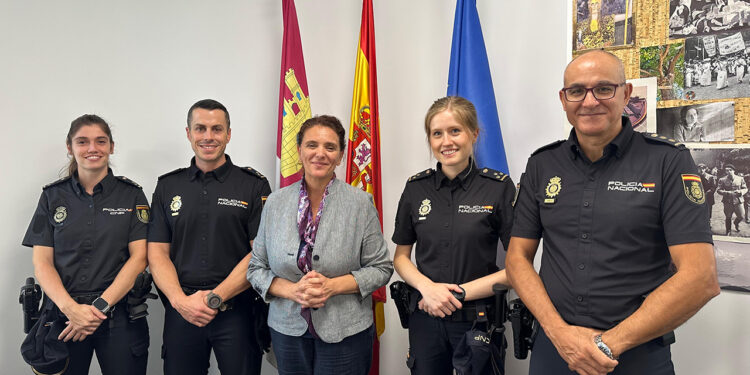 Cuatro nuevos inspectores refuerzan la Policía Nacional en Guadalajara Cuatro nuevos inspectores refuerzan la Policía Nacional en Guadalajara