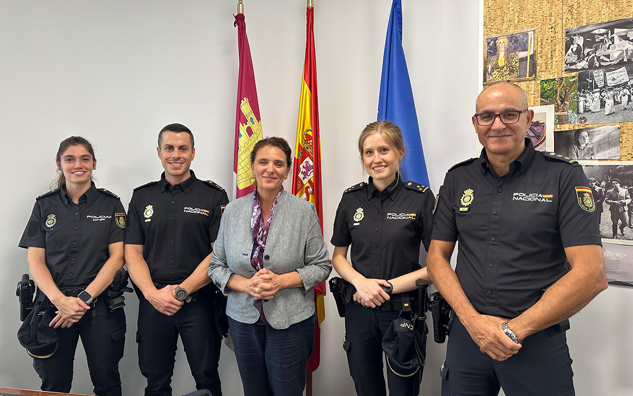 Cuatro nuevos inspectores refuerzan la Policía Nacional en Guadalajara Cuatro nuevos inspectores refuerzan la Policía Nacional en Guadalajara