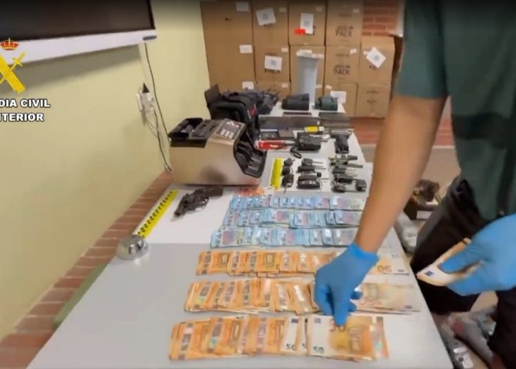Desarticulada la banda de butroneros que asaltó una empresa en Minglanilla