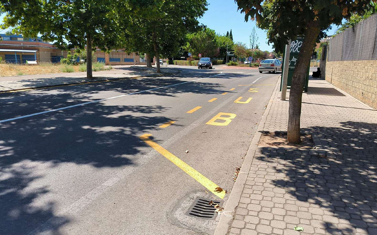 El Ayuntamiento de Cabanillas acondiciona el entorno del nuevo Centro de Salud, con una reorganización del tráfico y más aparcamientos El Ayuntamiento de Cabanillas acondiciona el entorno del nuevo Centro de Salud, con una reorganización del tráfico y más aparcamientos