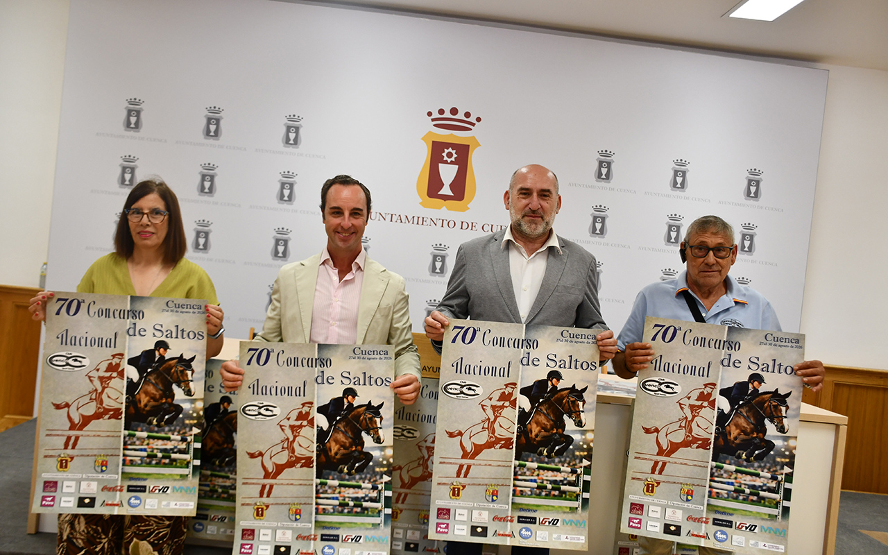 El Concurso Nacional de Saltos de Cuenca celebra su 70 aniversario con un centenar de caballos El Concurso Nacional de Saltos de Cuenca celebra su 70 aniversario con un centenar de caballos
