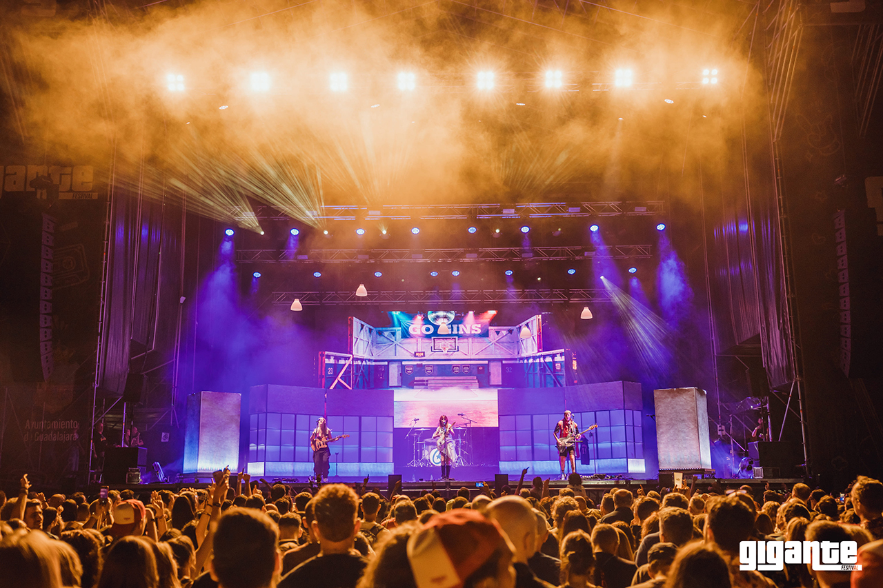 El Festival Gigante despide su edición en Guadalajara superando expectativas con un recinto entregado a Belén Aguilera y Ginebras