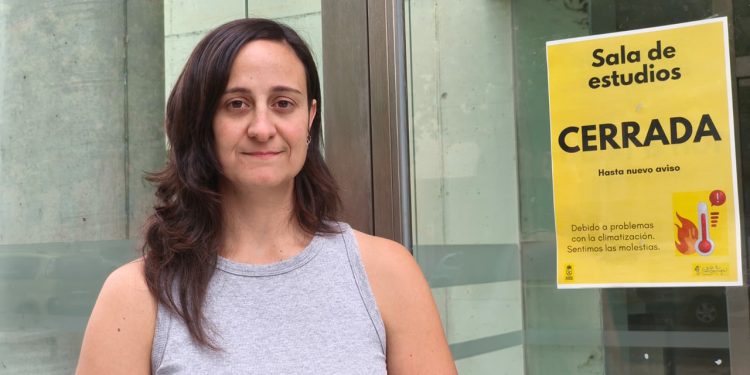 El PSOE lamenta que la “falta de trabajo” de Guarinos provoca que la sala de estudios de la ‘Suárez de Puga’ lleve cerrada un mes por problemas de climatización