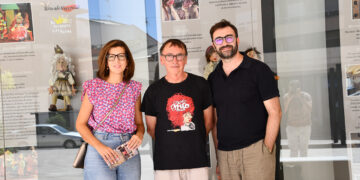 El comercio de Tarancón se vuelca con las fiestas patronales decorando escaparates y fachadas del casco antiguo