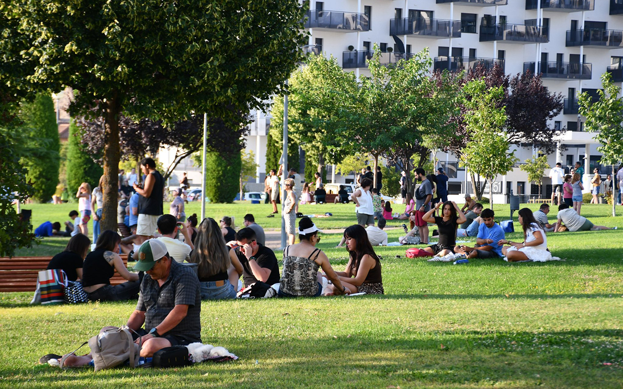 El eclipse deja un vuelco y tres atendidos por golpes de calor desde el puesto de mando en Cuenca 1 El eclipse deja un vuelco y tres atendidos por golpes de calor desde el puesto de mando en Cuenca