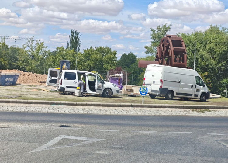 Guadalajara corta un carril del Paseo de la Estación y desvía la línea 4 de autobús por obras en la Plaza de España