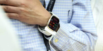 Huawei lanza el reloj Watch D3 y abre su plataforma médica europea para estudios clínicos