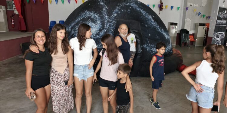 El planetario móvil calienta motores en Chillarón de Cuenca de cara al gran eclipse del 12 de agosto