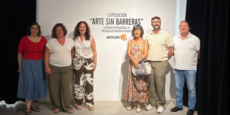 Inaugurada la muestra de la exposición ‘Arte sin barreras’ en Tarancón Inaugurada la muestra de la exposición ‘Arte sin barreras’ en Tarancón