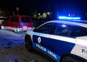 La colaboración ciudadana permite interceptar al conductor de un accidente con fuga en Cuenca