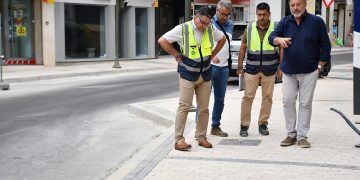 Las aceras de Hurtado de Mendoza y la plaza del Xúcar ganan espacio para el peatón en Cuenca tras una inversión de 360.000 euros