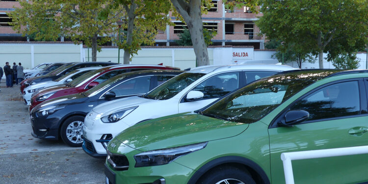 Los coches híbridos y eléctricos conquistan Cuenca: superan el 80% de ventas en un mercado que suma 12 meses al alza Los coches híbridos y eléctricos conquistan Cuenca: superan el 80% de ventas en un mercado que suma 12 meses al alza