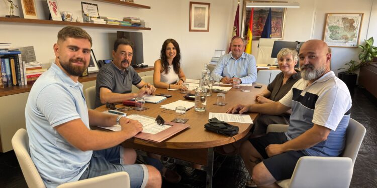 El Gobierno regional analiza con la Federación de Truficultores de Castilla-La Mancha medidas para impulsar el desarrollo de este cultivo
