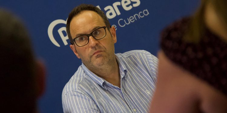 Martín-Buro respalda el liderazgo y la firmeza de Feijóo y exige a Sánchez una respuesta de Estado ante la crisis de Ceuta Martín-Buro respalda el liderazgo y la firmeza de Feijóo y exige a Sánchez una respuesta de Estado ante la crisis de Ceuta