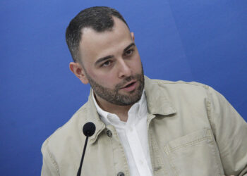 Martín Lapeña exige al PSOE de Cuenca que elija de una vez: “o está con Darío Dolz o está con Pedro Sánchez”