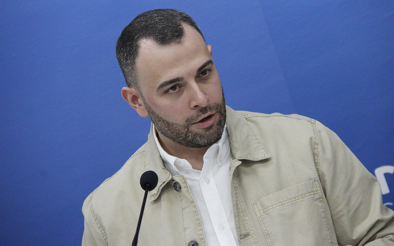 Martín Lapeña exige al PSOE de Cuenca que elija de una vez: “o está con Darío Dolz o está con Pedro Sánchez” Martín Lapeña exige al PSOE de Cuenca que elija de una vez: “o está con Darío Dolz o está con Pedro Sánchez”