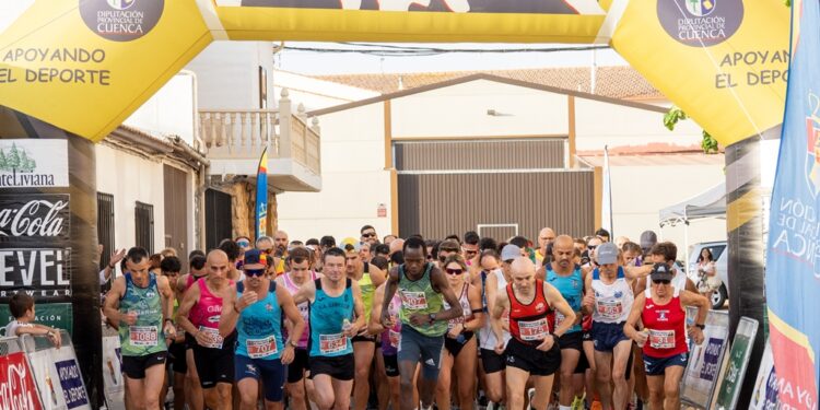 Paloma Serrano y John Kurui Chebi se coronan bajo el calor en la V Carrera Popular de El Peral Paloma Serrano y John Kurui Chebi se coronan bajo el calor en la V Carrera Popular de El Peral