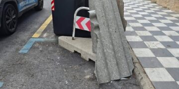 Identifican al responsable de un vertido de uralita en la calle Jorge Torner de Cuenca