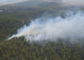 Extinguido de madrugada el incendio forestal detectado ayer en Mira