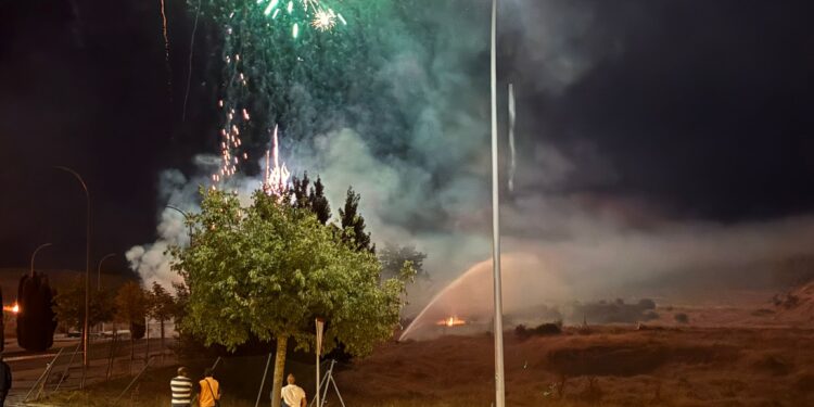 Se encendieron los Fuegos Artificiales san Julián 2026