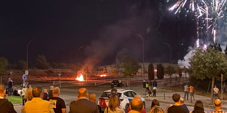 Se encendieron los Fuegos Artificiales san Julián 2026