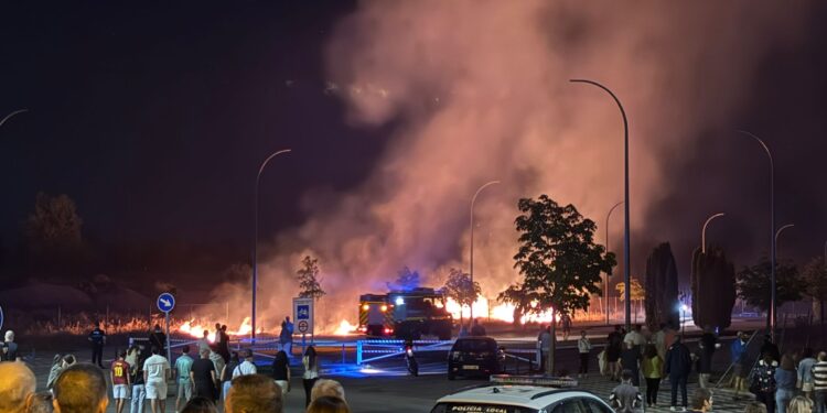 Se encendieron los Fuegos Artificiales san Julián 2026