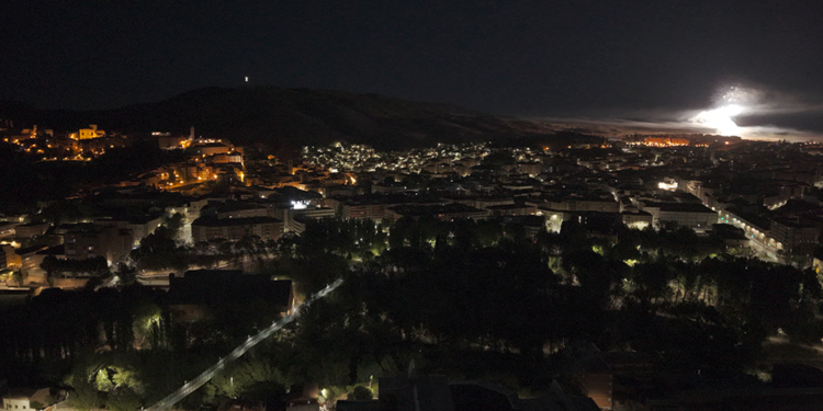Se encendieron los Fuegos Artificiales san Julián 2026