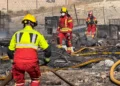 Los bomberos extinguen el fuego de Los Palancares en Cuenca y mantienen un retén preventivo