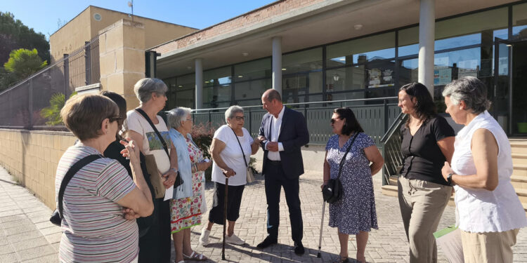 Alberto Rojo denuncia que el Ayuntamiento impidió intervenir en el Pleno a las vecinas de Casas del Rey por las obras de la Antigua Alberto Rojo denuncia que el Ayuntamiento impidió intervenir en el Pleno a las vecinas de Casas del Rey por las obras de la Antigua