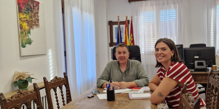 Almodóvar del Pinar inaugura su “Escuela Municipal de Deporte, Bienestar y Salud” de la mano de la olímpica Sabina Asenjo Almodóvar del Pinar inaugura su “Escuela Municipal de Deporte, Bienestar y Salud” de la mano de la olímpica Sabina Asenjo