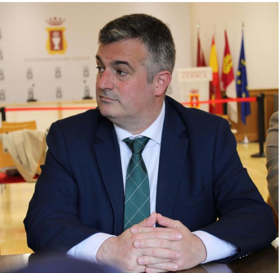 Barambio denuncia la “hipocresía” del PSOE por anunciar nuevos proyectos mientras mantiene edificios ruinosos en Cuenca Barambio denuncia la “hipocresía” del PSOE por anunciar nuevos proyectos mientras mantiene edificios ruinosos en Cuenca