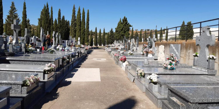 Cabanillas del Campo confía al Grupo Mémora los entierros en su cementerio municipal tras la jubilación de Franchi Cabanillas del Campo confía al Grupo Mémora los entierros en su cementerio municipal tras la jubilación de Franchi