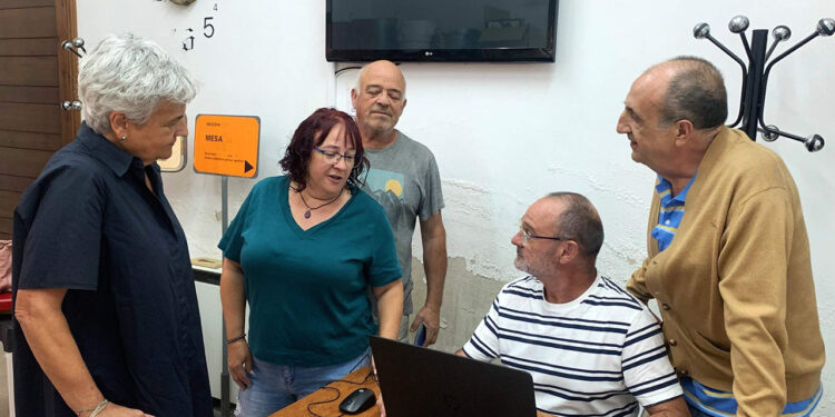 Cerca de 7.400 conquenses de 210 pueblos tramitan sus certificados oficiales sin salir de su municipio Cerca de 7.400 conquenses de 210 pueblos tramitan sus certificados oficiales sin salir de su municipio