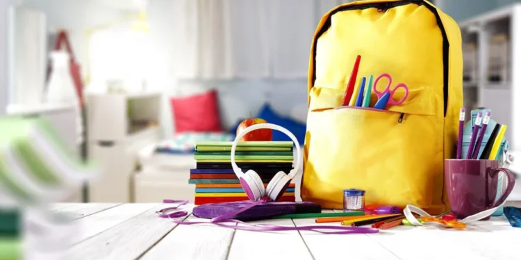 Claves de Sanidad para frenar el gasto escolar y vigilar la seguridad en las compras familiares