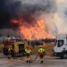 Controlado el incendio de la nave de MOBEC aunque el viento mete el humo en Cuenca Controlado el incendio de la nave de MOBEC aunque el viento mete el humo en Cuenca