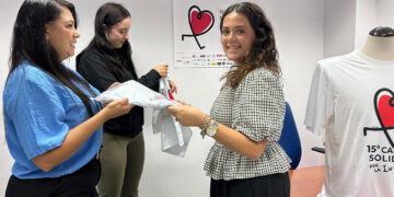Cruz Roja abre la entrega de camisetas para la 15ª Carrera por la Infancia en Cuenca