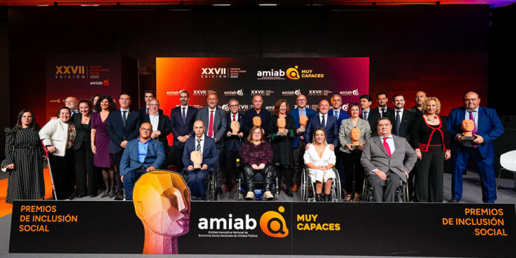 Cuenca acoge los Premios a la Inclusión Social de Amiab con reconocimientos para COCEMFE y la UCLM