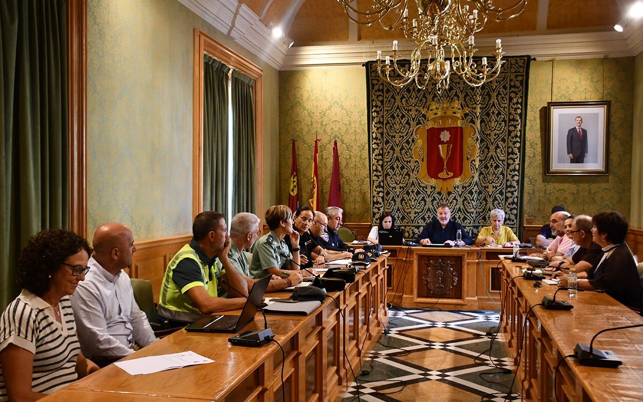 Cuenca fija en siete mil personas el aforo de la Plaza Mayor para las verbenas de San Mateo Cuenca fija en siete mil personas el aforo de la Plaza Mayor para las verbenas de San Mateo