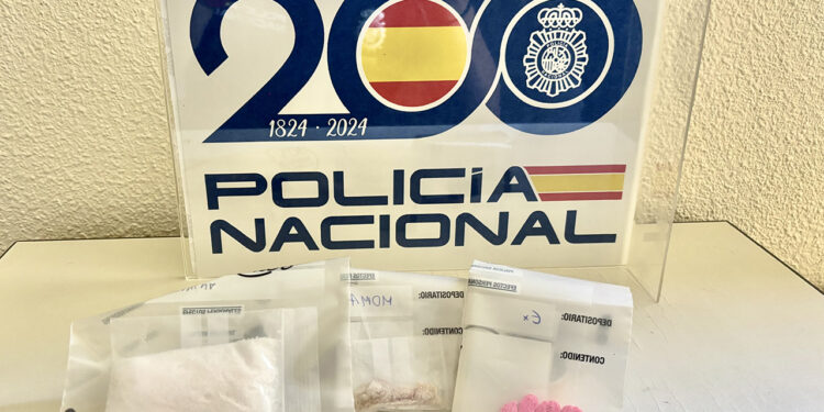 Detenido en Guadalajara tras ser interceptado en su coche con ketamina y pastillas de éxtasis Detenido en Guadalajara tras ser interceptado en su coche con ketamina y pastillas de éxtasis