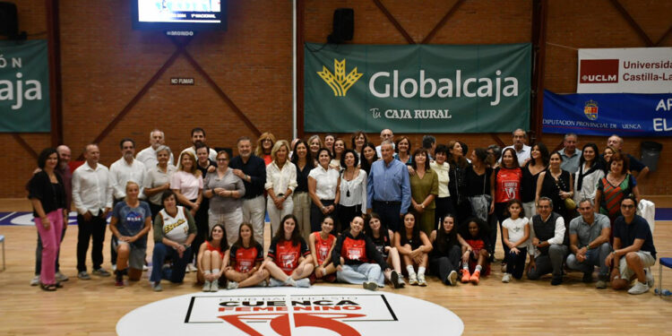 El Club Baloncesto Cuenca Femenino celebra medio siglo de historia en El Sargal con Ana Belén Álvaro como madrina El Club Baloncesto Cuenca Femenino celebra medio siglo de historia en El Sargal con Ana Belén Álvaro como madrina