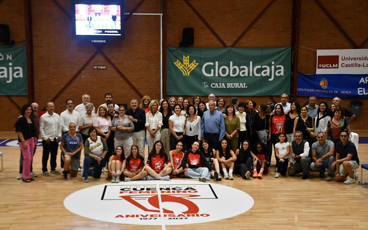 El Club Baloncesto Cuenca Femenino celebra medio siglo de historia en El Sargal con Ana Belén Álvaro como madrina El Club Baloncesto Cuenca Femenino celebra medio siglo de historia en El Sargal con Ana Belén Álvaro como madrina