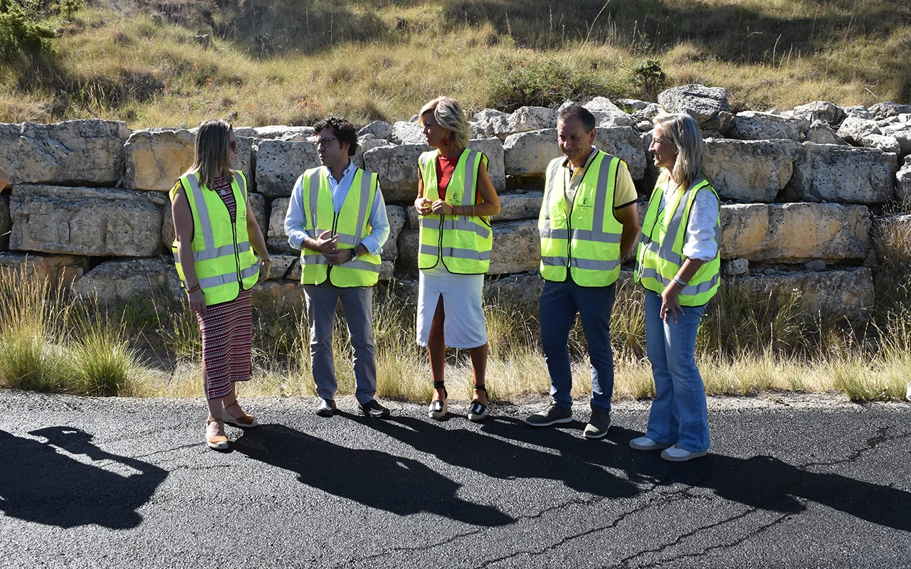 El Gobierno regional renueva el principal acceso a la Serranía de Cuenca con 2,5 millones de euros en la CM-2105 1 El Gobierno regional renueva el principal acceso a la Serranía de Cuenca con 2,5 millones de euros en la CM-2105