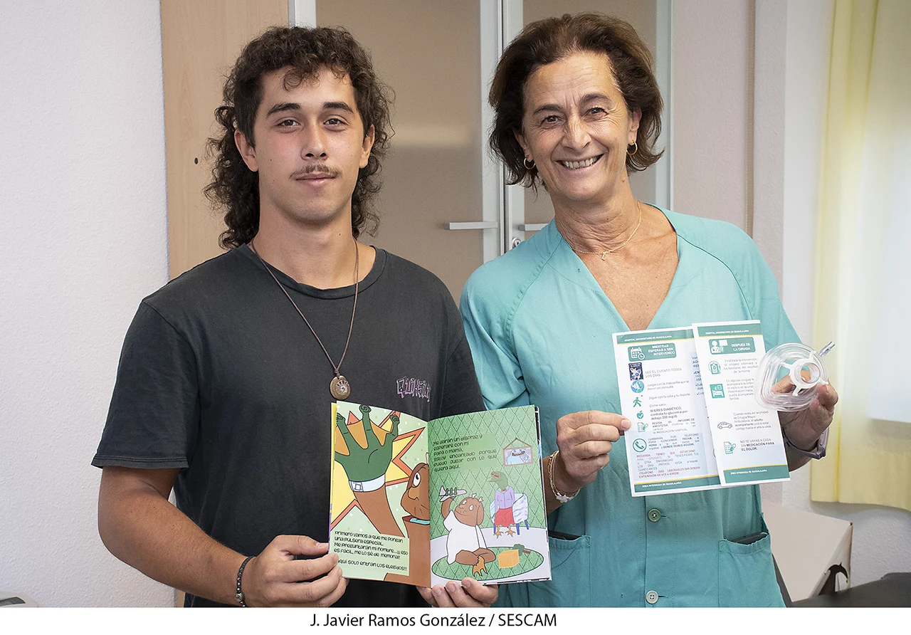 El Hospital de Guadalajara entrega 400 cuentos para reducir la ansiedad quirúrgica infantil El Hospital de Guadalajara entrega 400 cuentos para reducir la ansiedad quirúrgica infantil