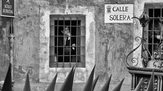 El Museo de Semana Santa de Cuenca expone desde este jueves las mejores instantáneas del certamen fotográfico de la Pasión