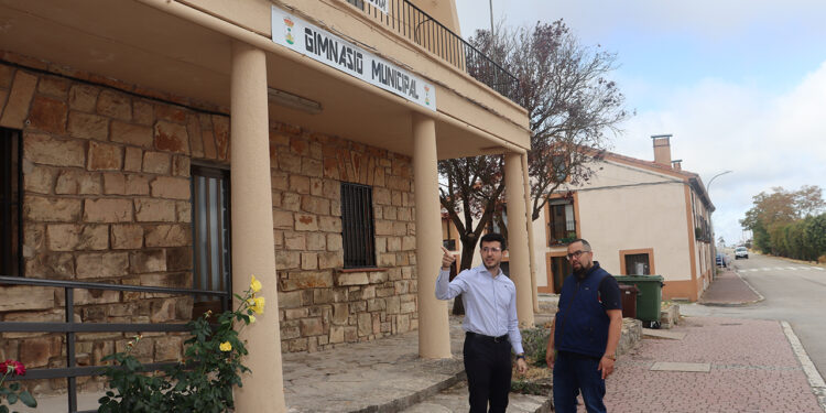 El PP denuncia que el gimnasio de Alcolea del Pinar sigue cerrado casi un año después de su inauguración oficial El PP denuncia que el gimnasio de Alcolea del Pinar sigue cerrado casi un año después de su inauguración oficial