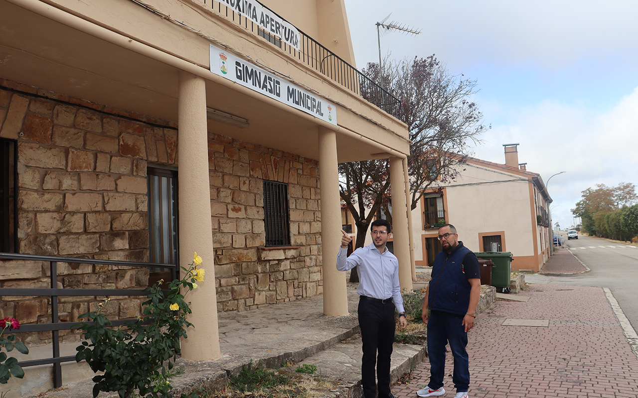 El PP denuncia que el gimnasio de Alcolea del Pinar sigue cerrado casi un año después de su inauguración oficial El PP denuncia que el gimnasio de Alcolea del Pinar sigue cerrado casi un año después de su inauguración oficial