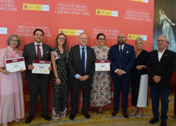 El Vítor de Horcajo de Santiago recibe en el Teatro Real su diploma oficial de Fiesta de Interés Turístico Nacional